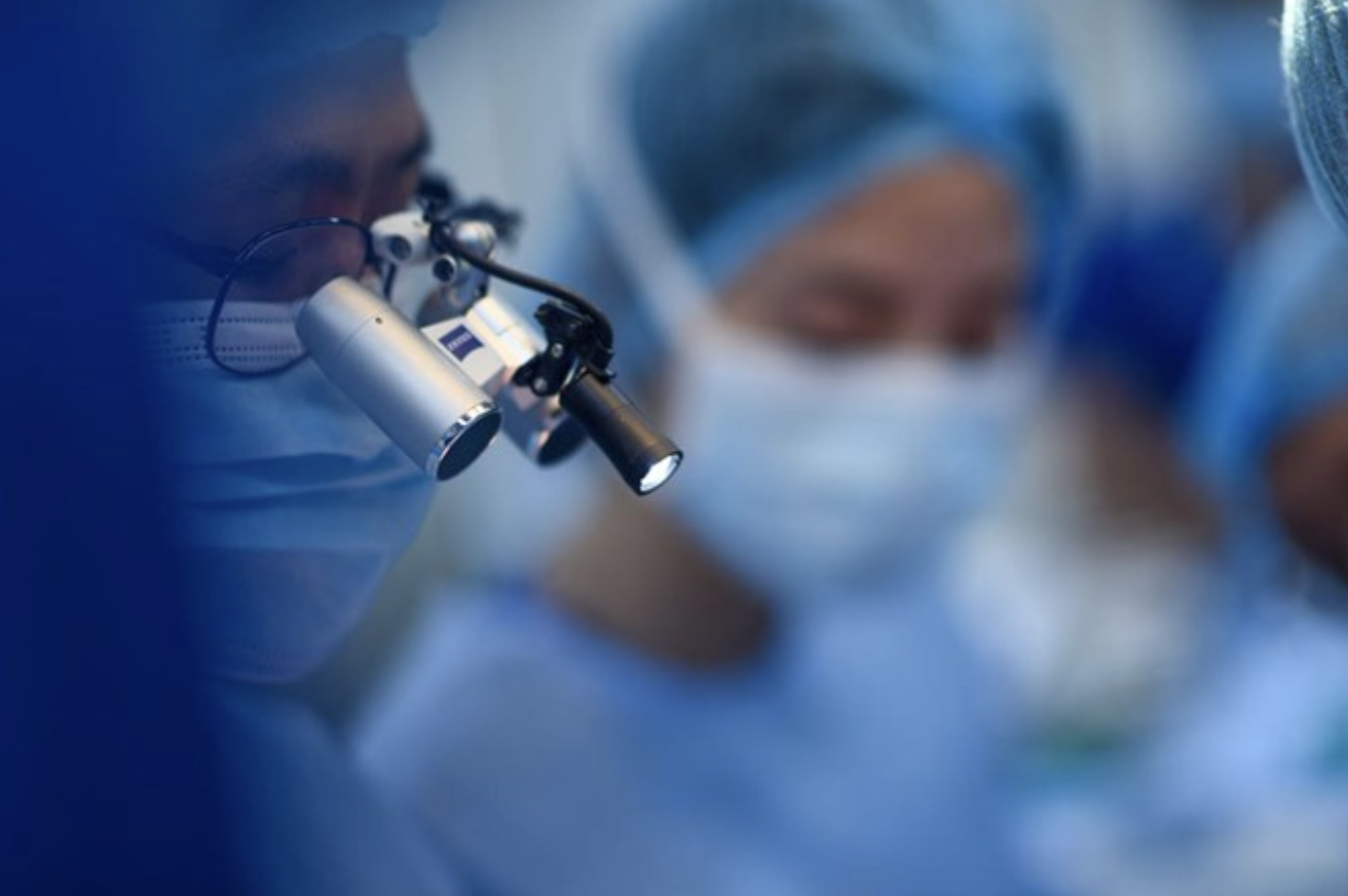 Bác sĩ thời chuyển đổi số: Vững chuyên môn, thạo công nghệ để cứu người nhanh hơn